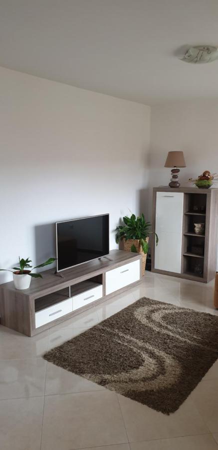 Apartman Lena PUY Exterior foto