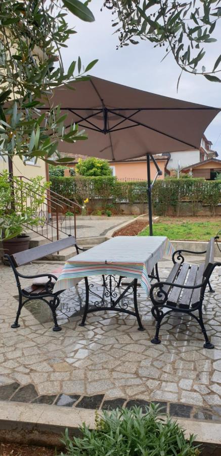 Apartman Lena PUY Exterior foto