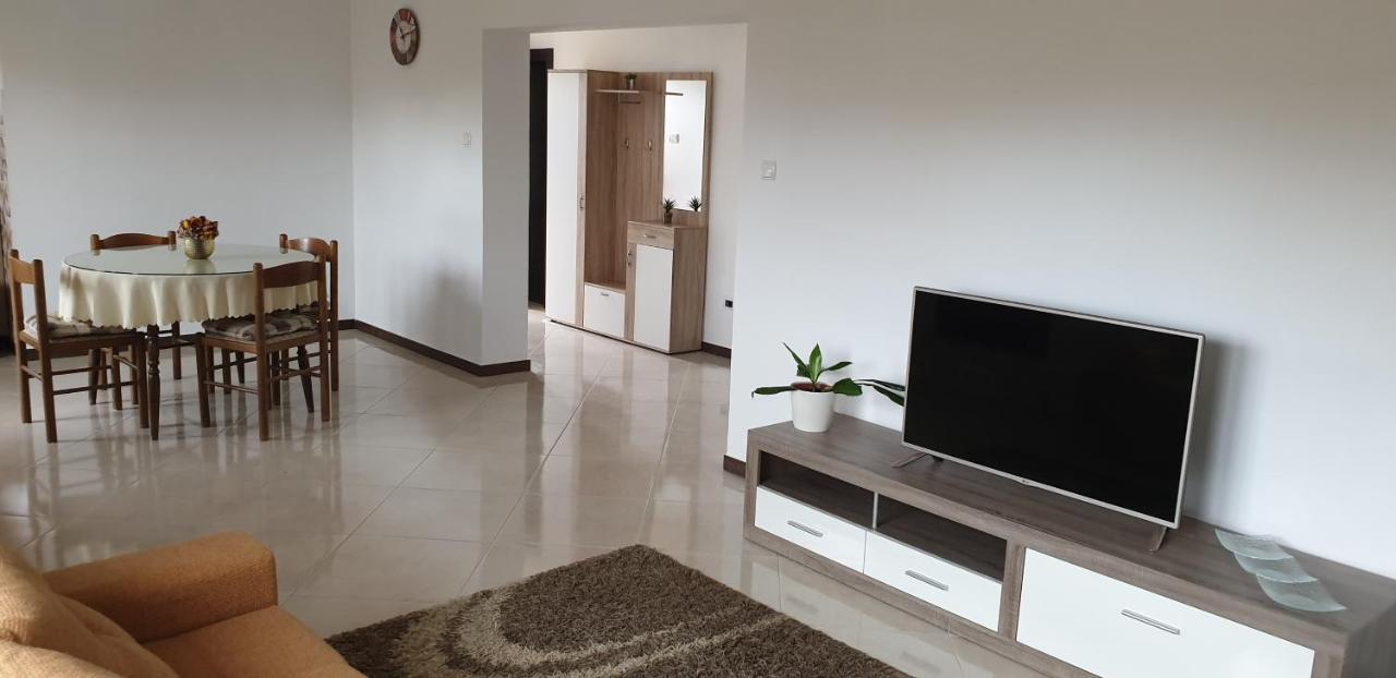 Apartman Lena PUY Exterior foto
