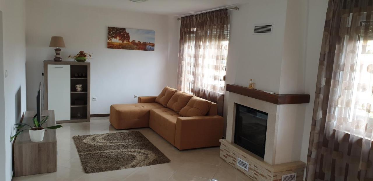Apartman Lena PUY Exterior foto